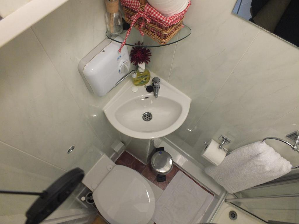Leonardos Guest House Swansea Zimmer foto